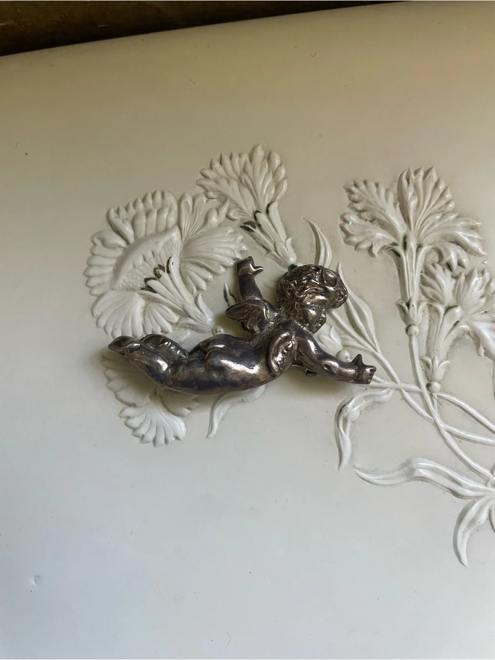 Vintage Flying Cherub Brooch Silver Tone